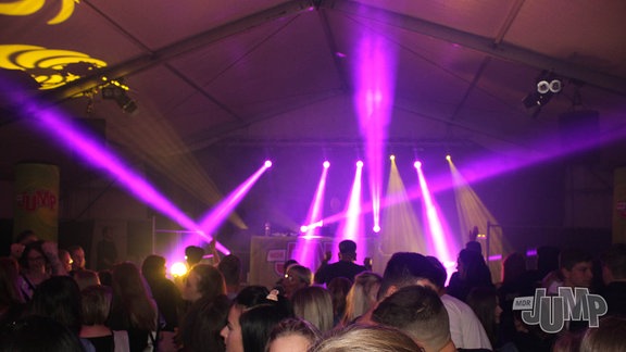 Die schönsten Bilder von der MDR JUMP DANCE NIGHT – Die 90er Party mit den Soundmietzen am 30. April 2022