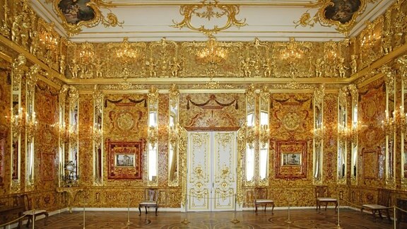 Das Bernsteinzimmer im Katharinenpalast bei Sankt Petersburg