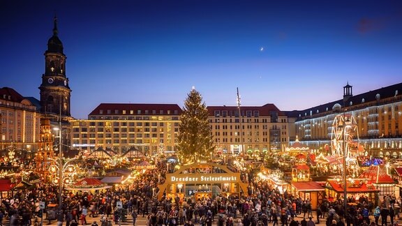 Striezelmarkt in Dresden weihnachtliche Stimmung